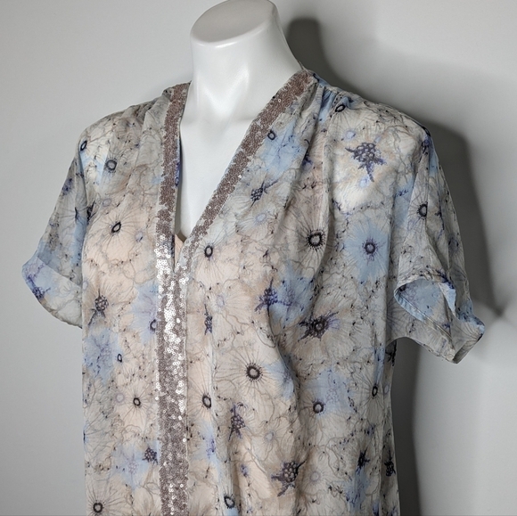 ✨3/$15 Anthro One September blue cream floral sequin accented blouse XS - Picture 4 of 10
